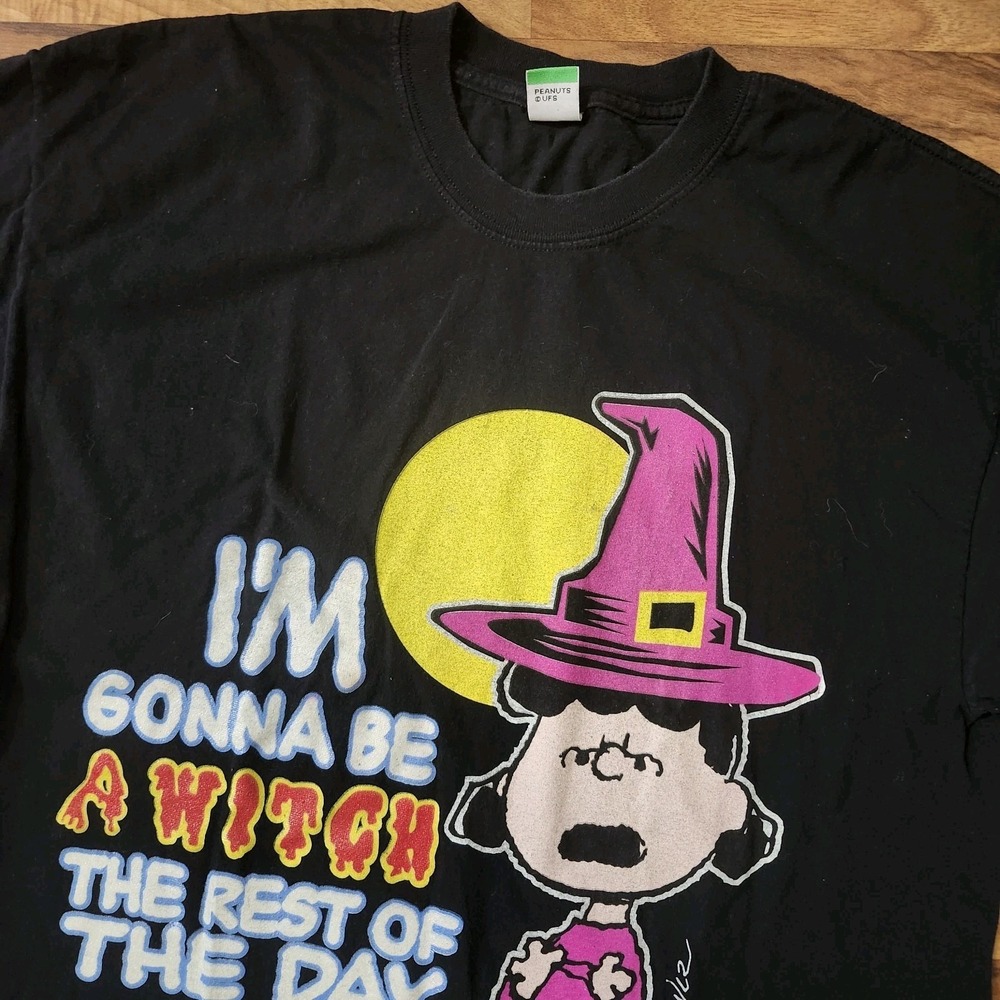 Vintage Y2K Peanuts Lucy Van Pelt Halloween Witch T-Shirt LARGE